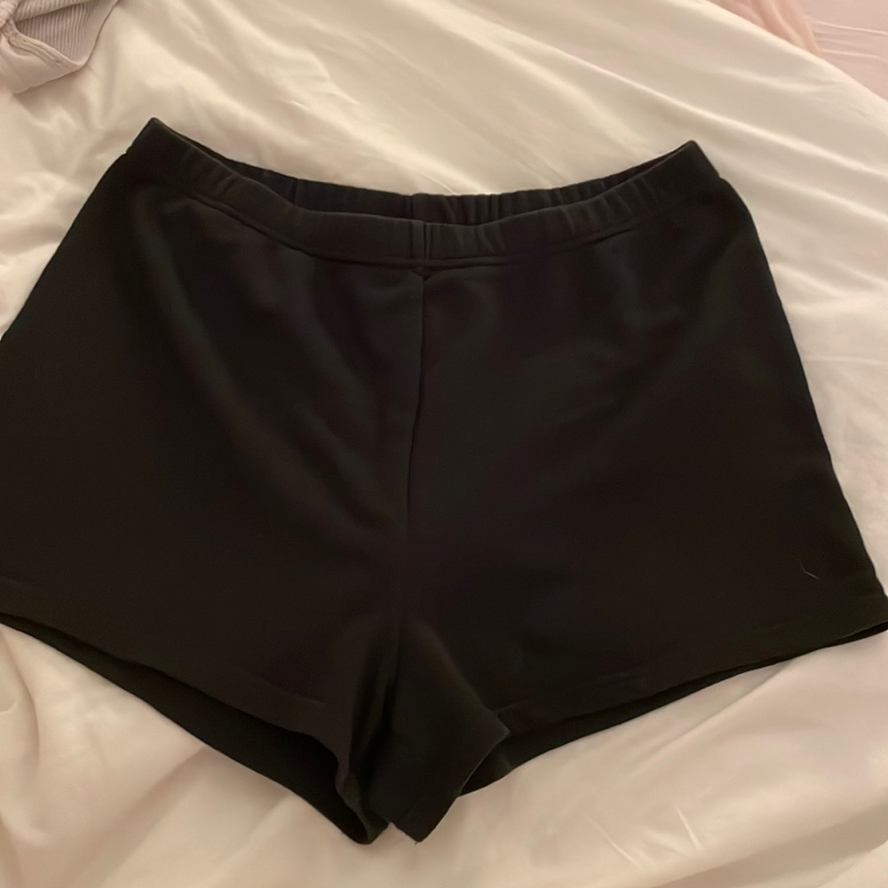 Aritzia AiryAF Tna Shorts 3”